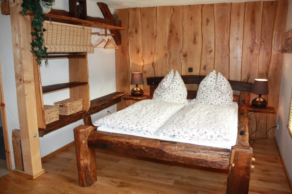 Am Ruebenkeller Bed & Breakfast Binzenbach Room photo